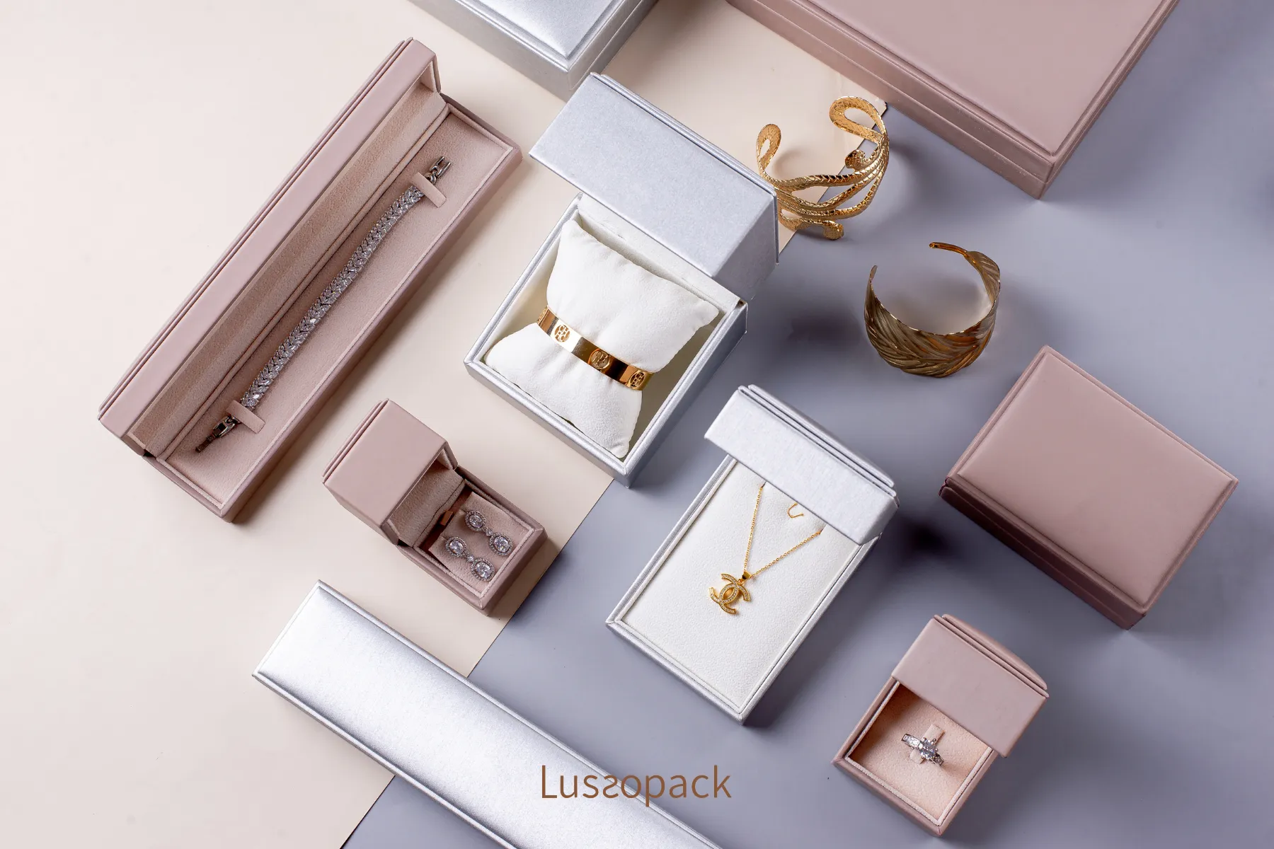 /images/packagingBlogUpdate/10BestJewelryPackagingColors/10BestJewelryPackagingColors09.webp
