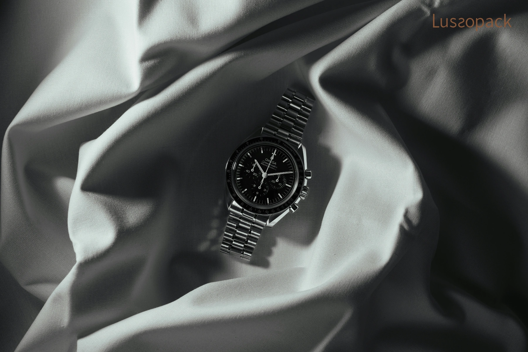 /images/packagingBlogUpdate/perfectSwissWatchBoxDetails/perfectSwissWatchBoxDetails04.webp